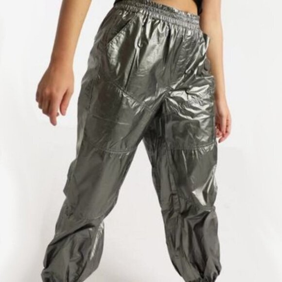 NWT Free People pewter metallic shine activewear track pants, S - Picture 9 of 14